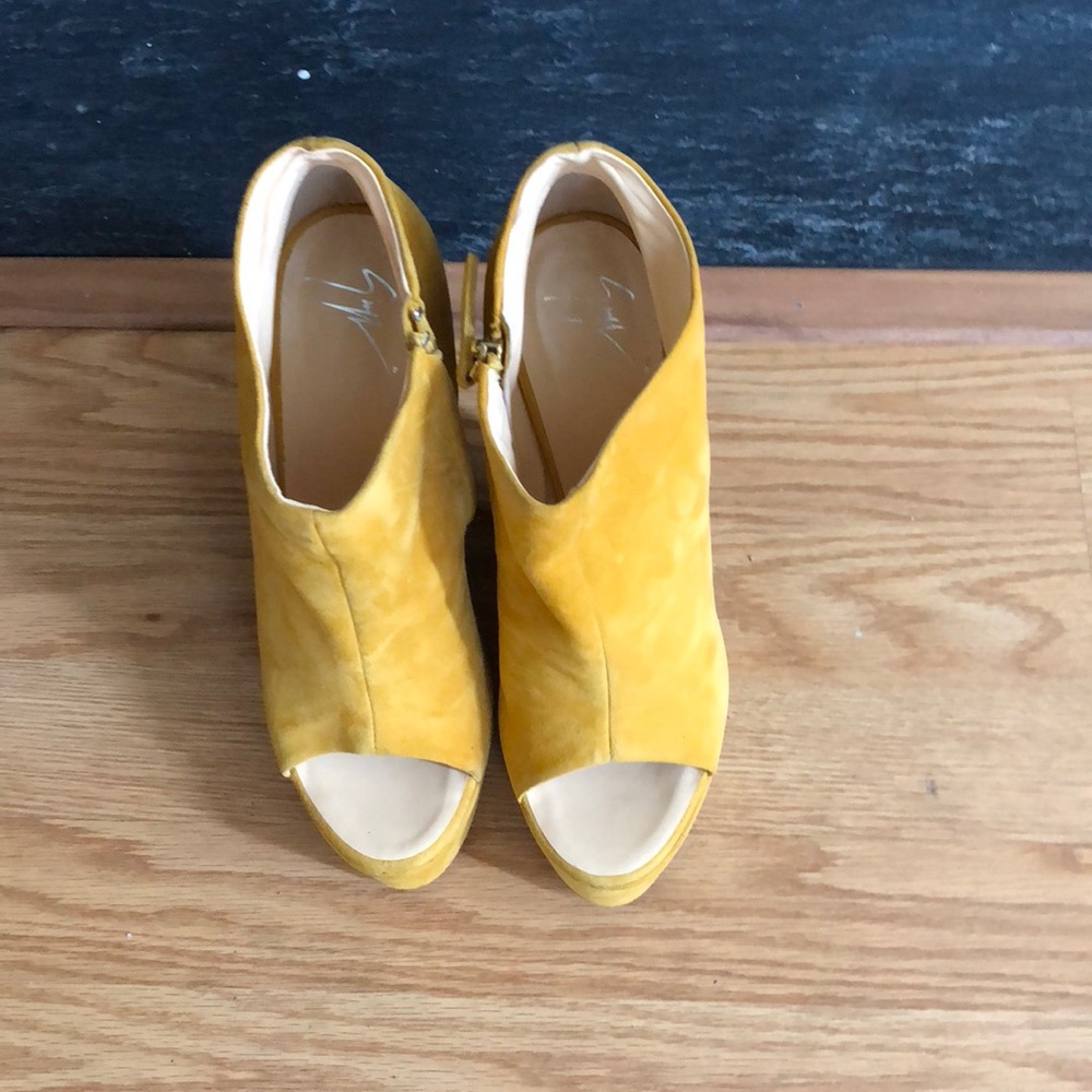 Yellow Giuseppe Zanotti wedge platforms